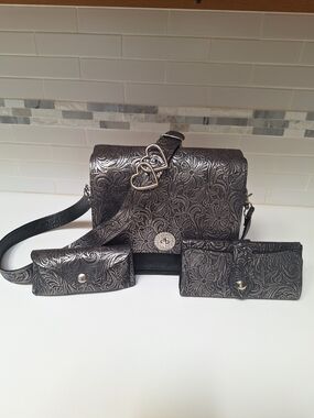 Embossed Floral Crossbody Bag with Matching Wallets - Silver